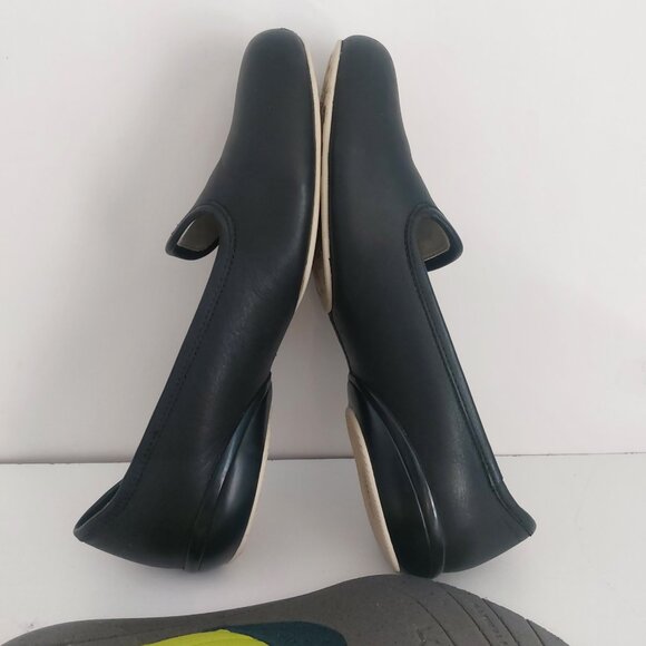 KURU Black Leather Comfort Flats Size 8.5 TRINA Work Shoes Cushioned Stylish EUC - Picture 10 of 12